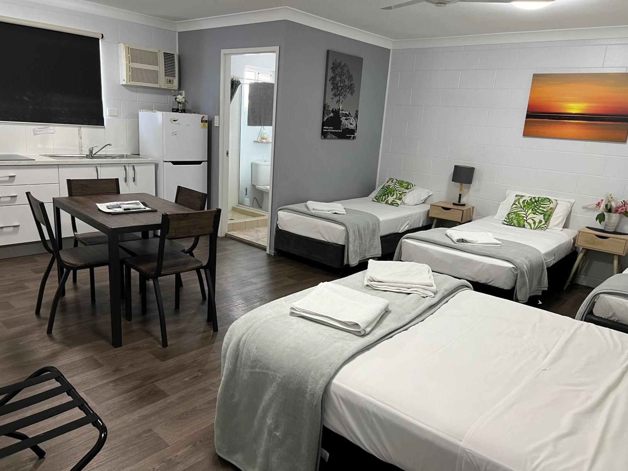 Spanish Lace Motor Inn Townsville Exterior foto