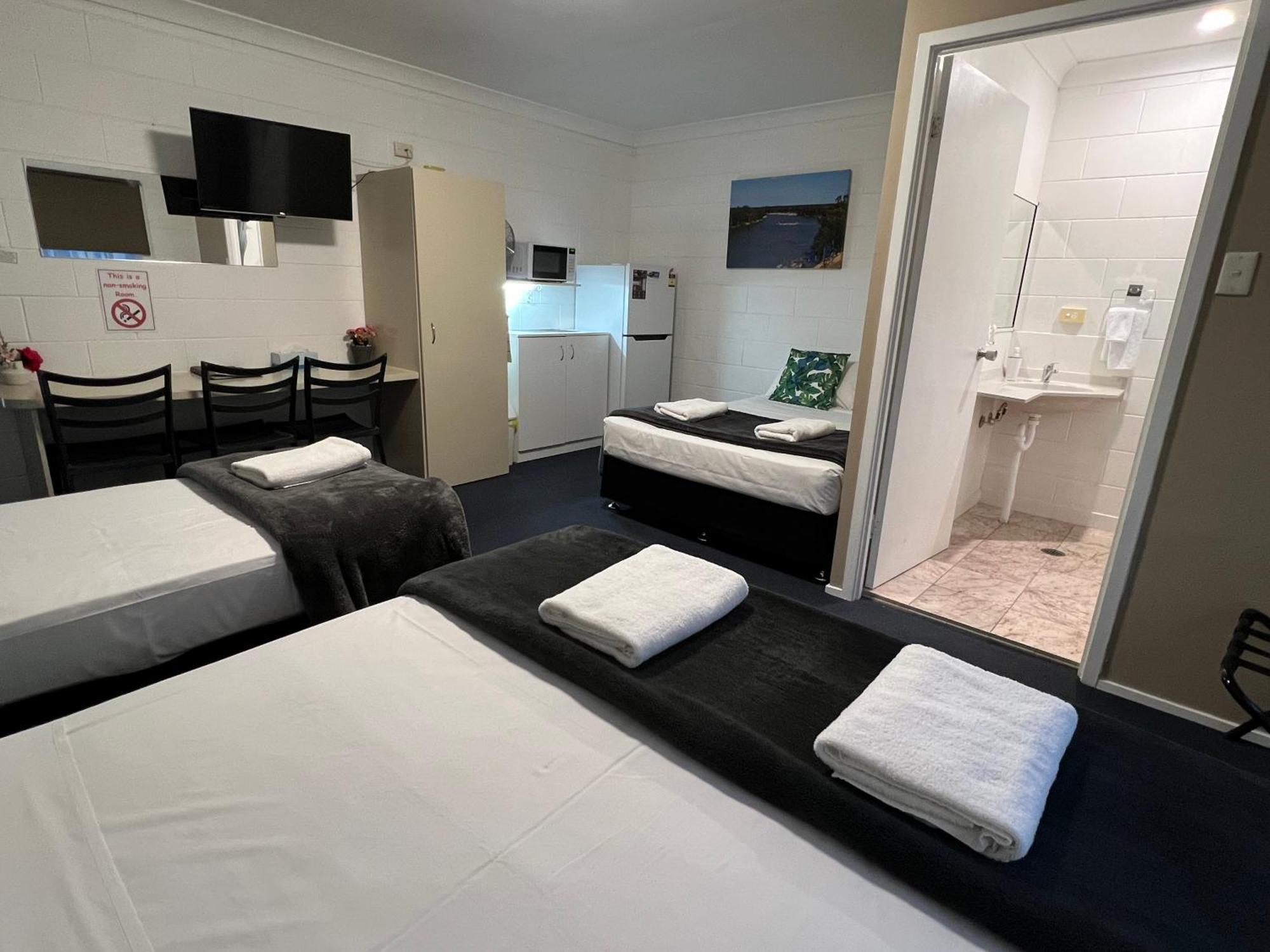 Spanish Lace Motor Inn Townsville Exterior foto
